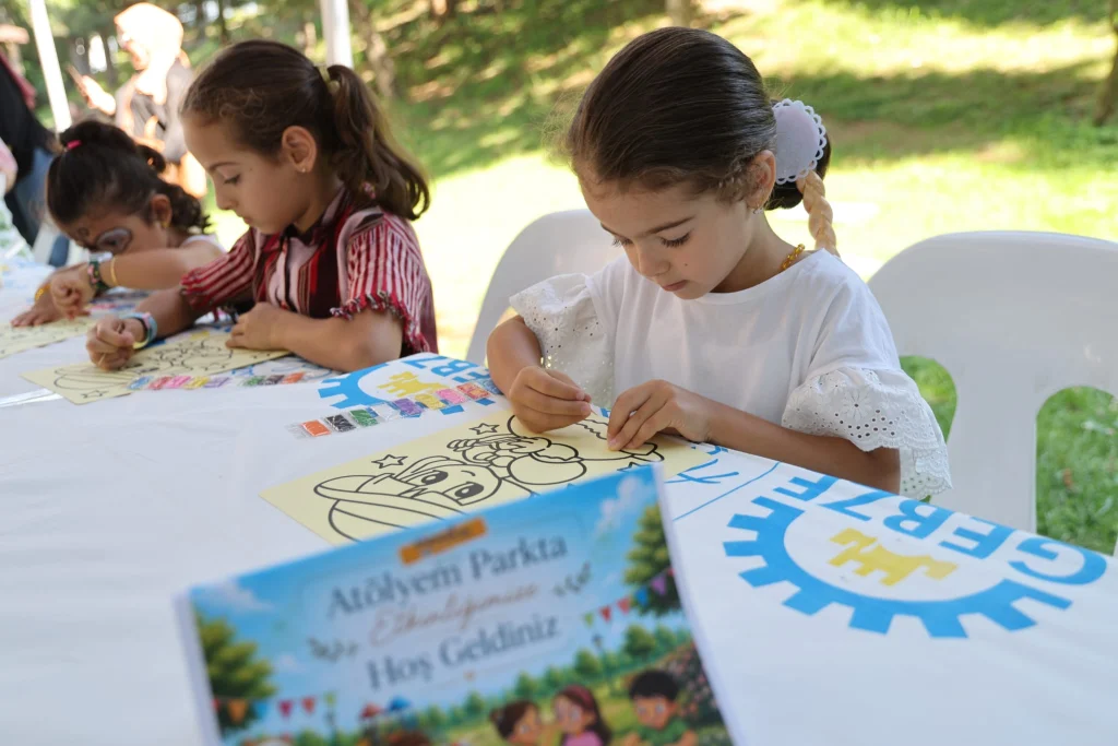 Gebze'de çocuklar parkta hem eğlendi hem üretti - 3. görsel