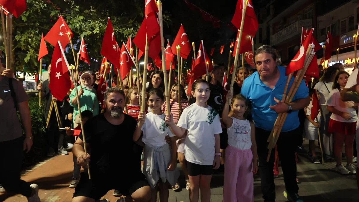 Milli İrade Meydanı’nda Zafer Bayramı coşkusu!