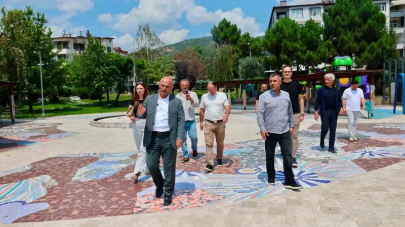 Körfez'de cadde yenileniyor