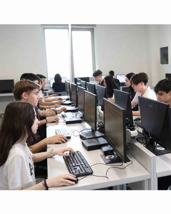 Hem üniversite hem mesleki eğitim bir arada!