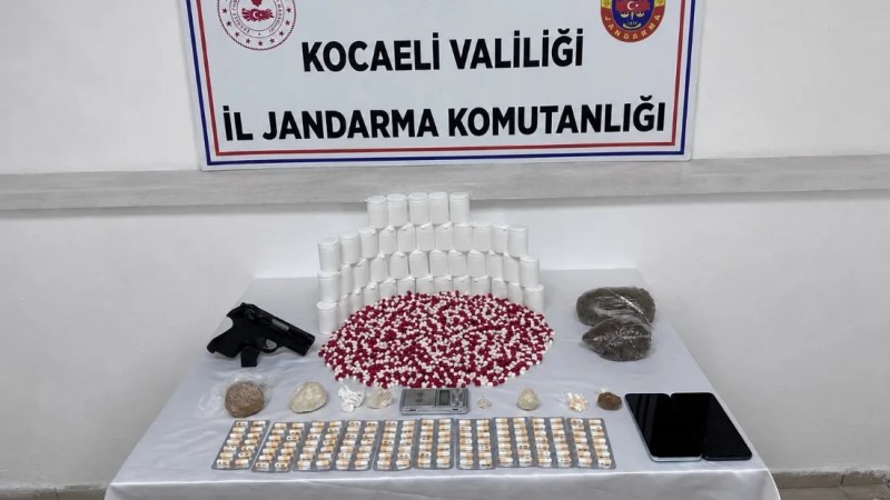 Torbacıdan yüklü miktarda uyuşturucu çıktı!