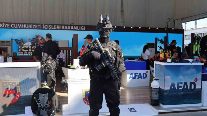 TEKNOFEST Mavi Vatan'da JÖAK timleri ilgi odağı oldu