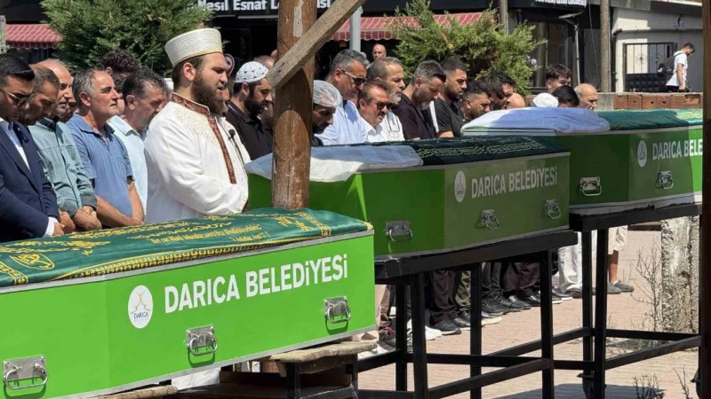 Denizde hayatını kaybeden 3 kardeş defnedildi!