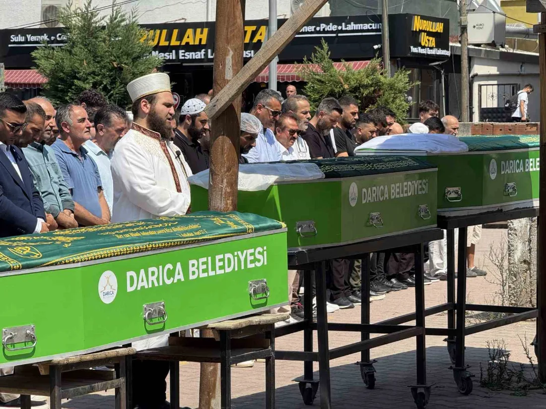 Denizde hayatını kaybeden 3 kardeş defnedildi!