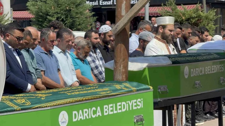Denizde hayatını kaybeden 3 kardeş defnedildi!