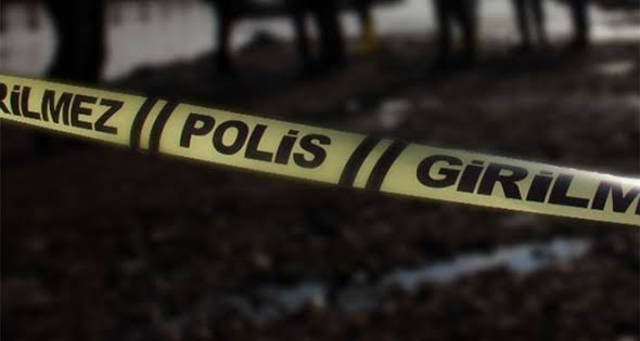 Çakmakla oynarken kıyafetleri alev alan genç hayatını kaybetti