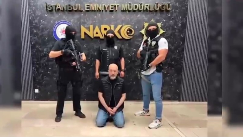 2 ton uyuşturucudan aranan firari yakalandı!