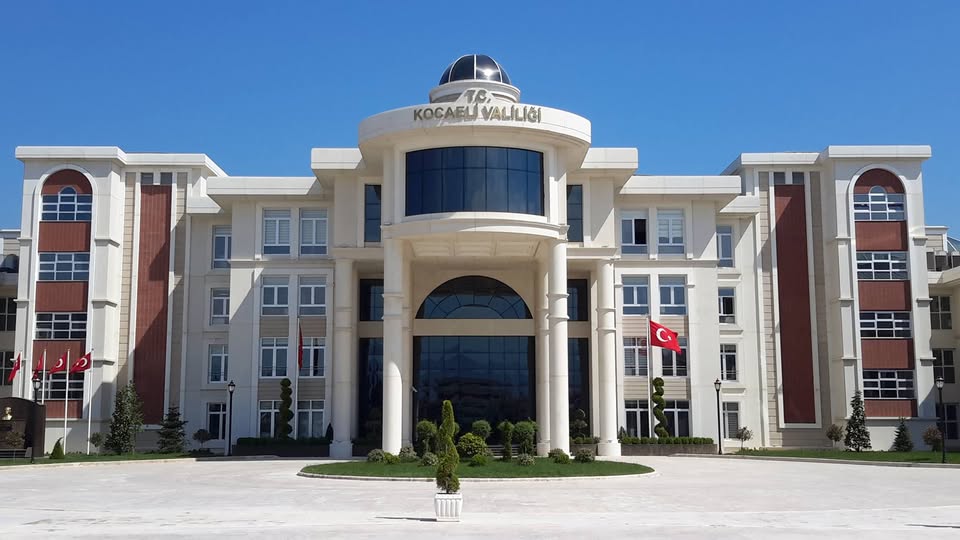 Kocaeli’de memura kışlık kıyafet dönemi başlıyor
