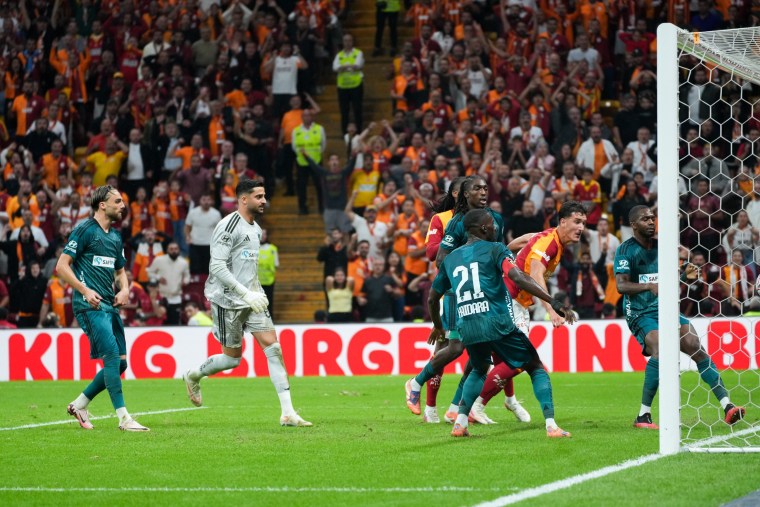 Galatasaray – Kocaelispor maçında ilk yarı sessiz bitti