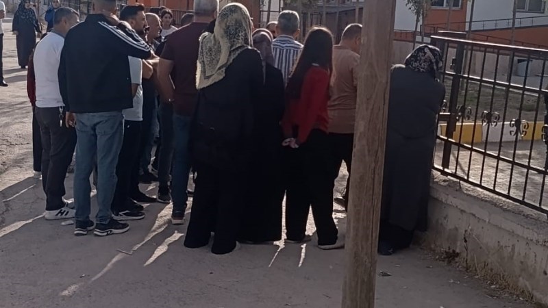 Kız öğrenci pompalı tüfekle okula girmeye çalıştı!