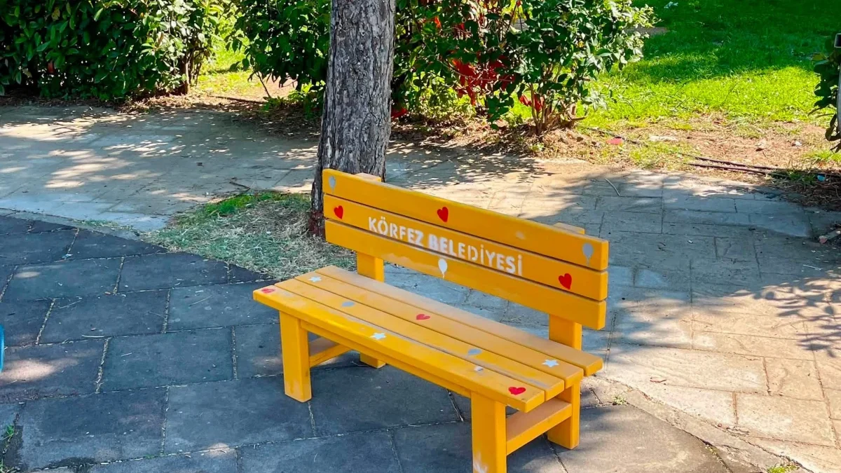 Körfez parklarına çocuklara özel oturma grupları!