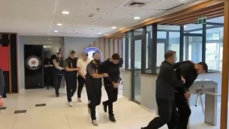 Evlilik vaadiyle dolandıran 10 zanlı tutuklandı!
