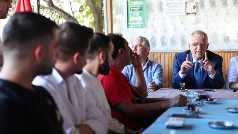 Başkan Özlü, Bursa Milletvekili Aydın’ı Başiskele’de Ağırladı