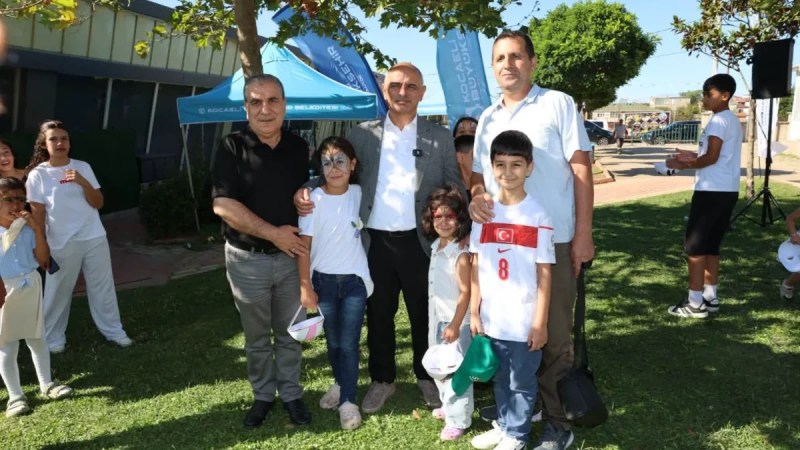 Başkan Söğüt, Hereke Fest’te gençlerin coşkusuna ortak oldu