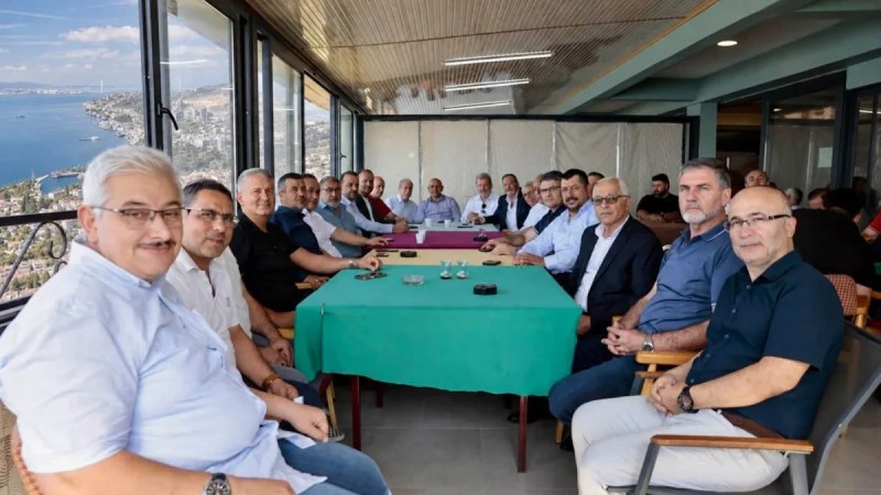 Başkan Söğüt, Hereke Gümüşhaneliler Derneği’ne Misafir Oldu