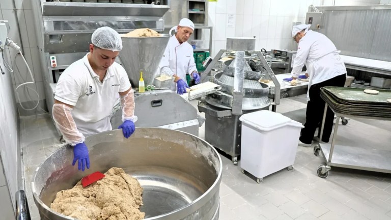 Büyükşehir’den ekmeğe sağlıklı dokunuş!