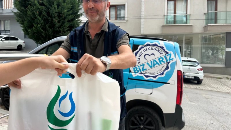 Çayırova Belediyesi’nden öğrencilere kırtasiye yardımı