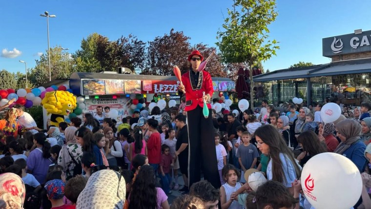 Çayırovalı çocuklar, 'Yaza veda, eğlenceye merhaba' etkinliğinde buluştu! - 2. görsel