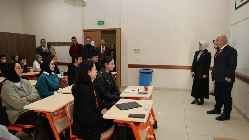 Darıca’da Öğrencilerin Eğitim Yolculuğunda KİGEM Desteği