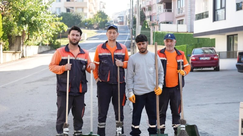 Serdar Mahallesi’nde köşe bucak temizlik yapıldı