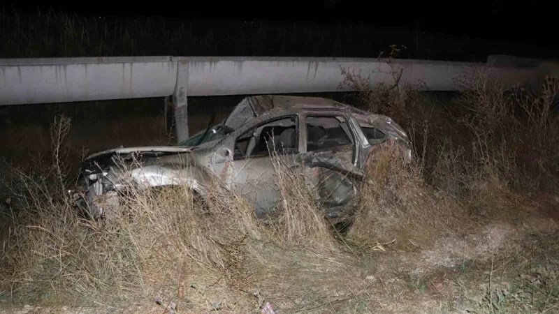 Araçtan tarlaya fırlayan genç kurtarılamadı!