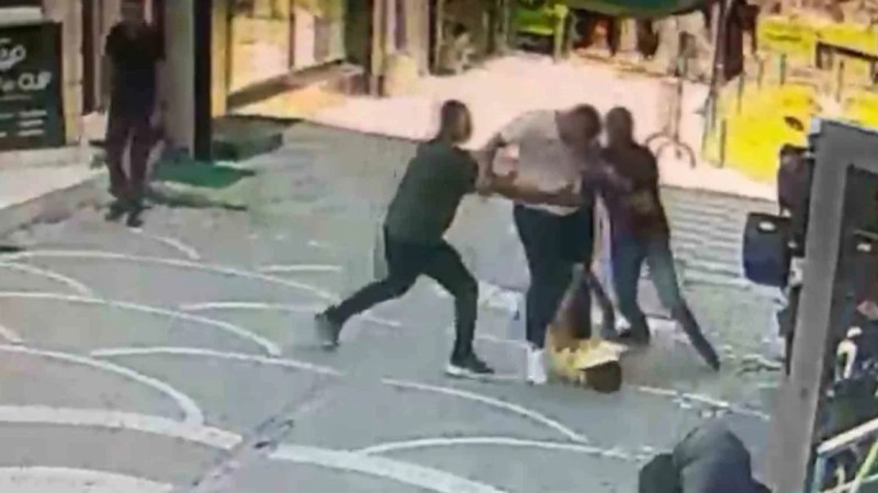 Müdür ile mimarın kavgası kamerada!