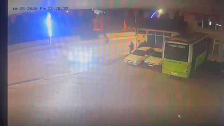 Kartepe’de feci kaza kamerada! Motosiklet sürücüsü metrelerce havaya savruldu