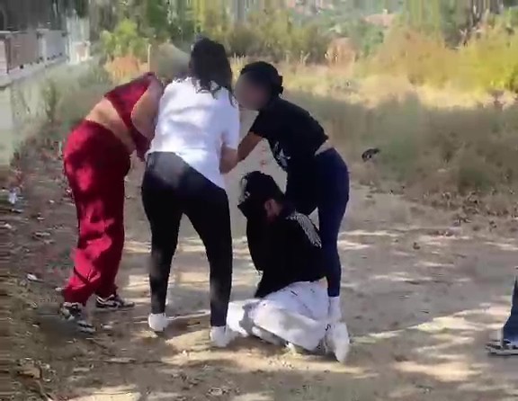 Dedikodu iddiasıyla çağırdılar, dehşeti yaşattılar!