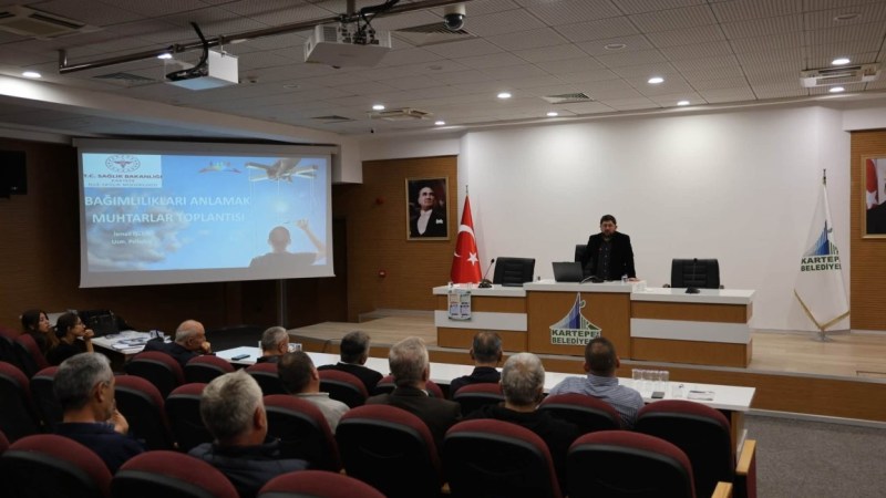 Kartepe’de muhtarlara sağlık eğitimi
