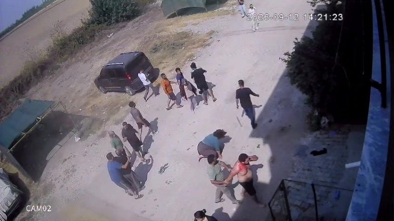 Gürültü kavgasında aynı aileden 3 kişi yaralandı!