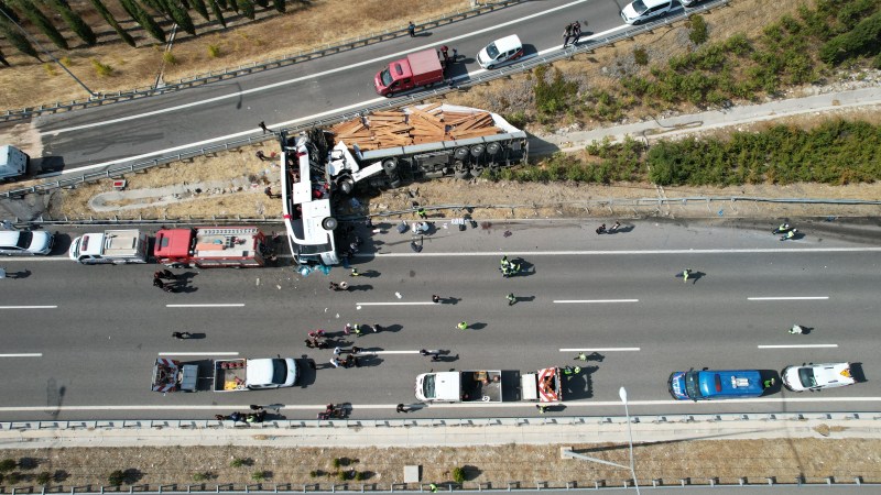 Manisa’dan kahreden haber: Feci kazada 11 kişi öldü, 26 yaralı