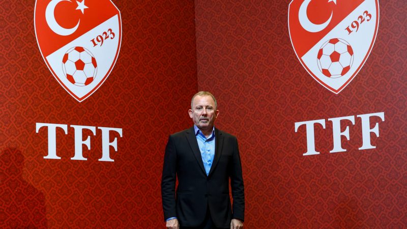 Sergen Yalçın A Millî Takım’a imzayı attı