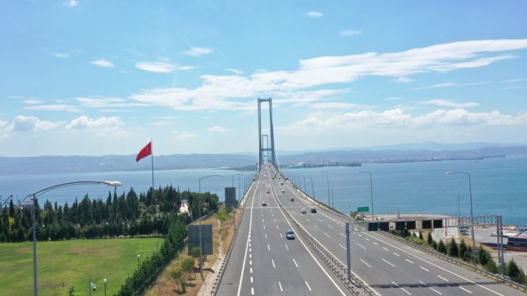 Osmangazi Köprüsü 14 saat trafiğe kapatılacak!