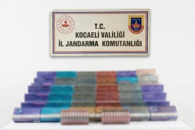 Kocaeli’de 920 bin liralık kaçak ürün ele geçti!