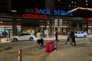 Kızını hastanede vurmak istedi! Özel harekat şafak operasyonuyla yakaladı