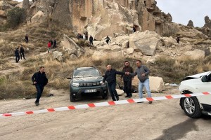 Kapadokya’da facia! peribacası çöktü, ölü ve yaralılar var