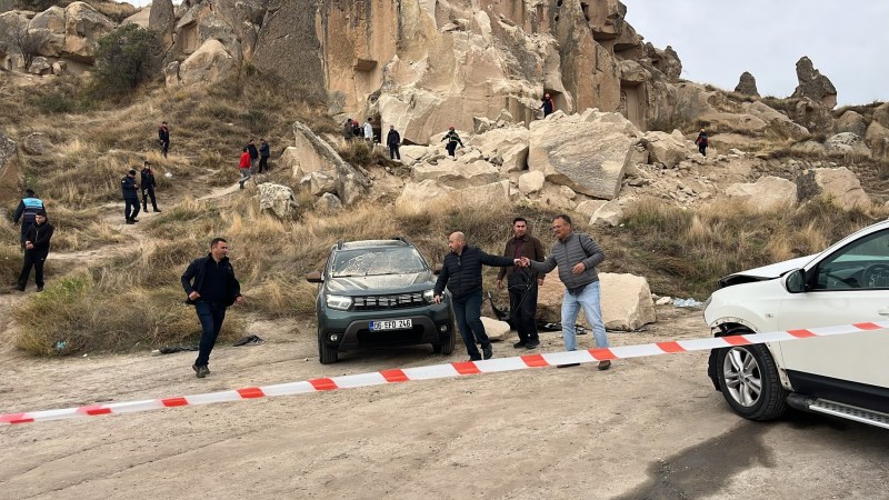 Kapadokya’da facia! peribacası çöktü, ölü ve yaralılar var