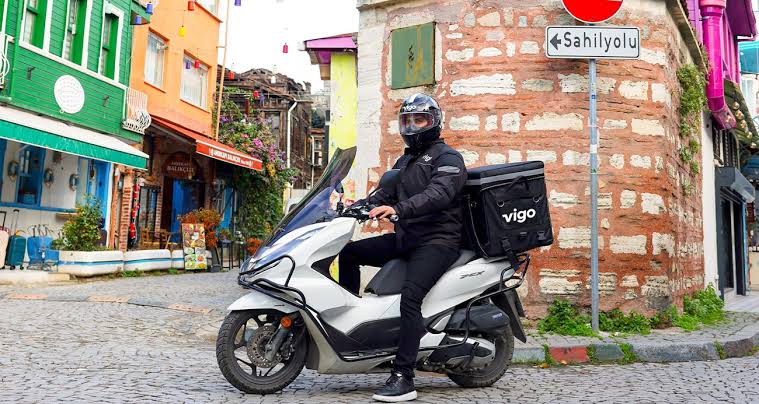Motosiklet ve kuryelere trafik yasağı uzatıldı!
