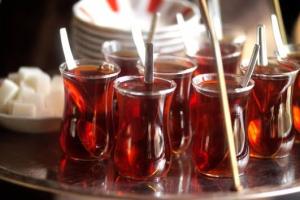 Çay tüketimi kalp ve damar riskini düşürüyor