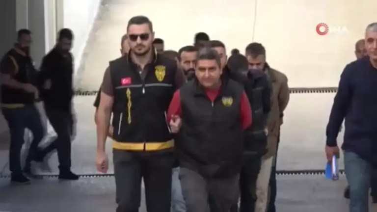 Kurgu kazayla vurgun yapan 79 şüpheli adliyede!