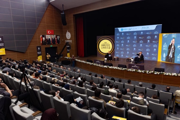 Büyükakın'dan gençlere kariyer tavsiyesi - 2. görsel