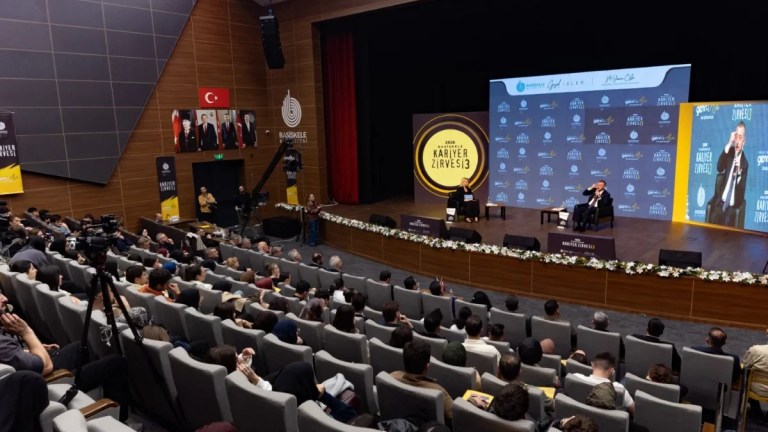 Büyükakın’dan gençlere kariyer tavsiyesi