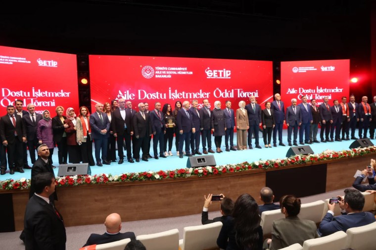 Darıca Belediyesi'ne Aileyi Güçlendirme Ödülü - 3. görsel