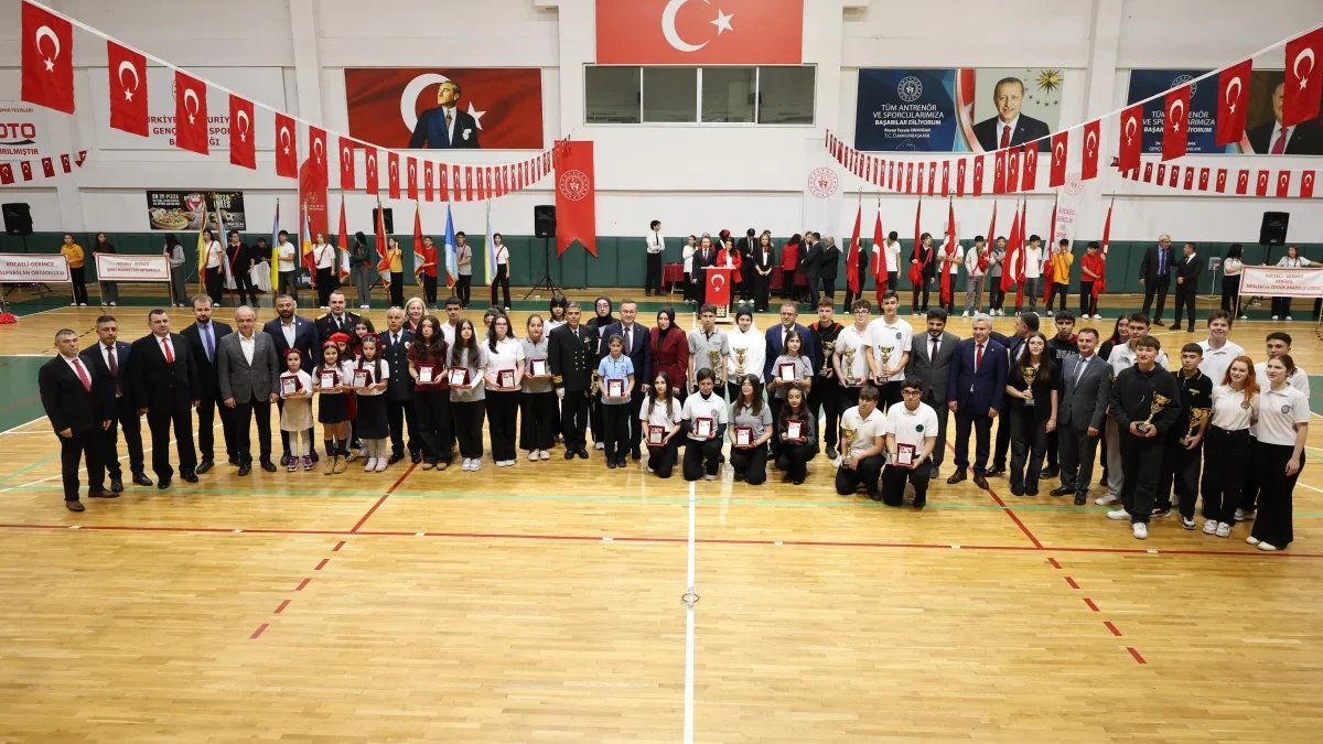 Derince’de 29 Ekim coşkusu yaşandı