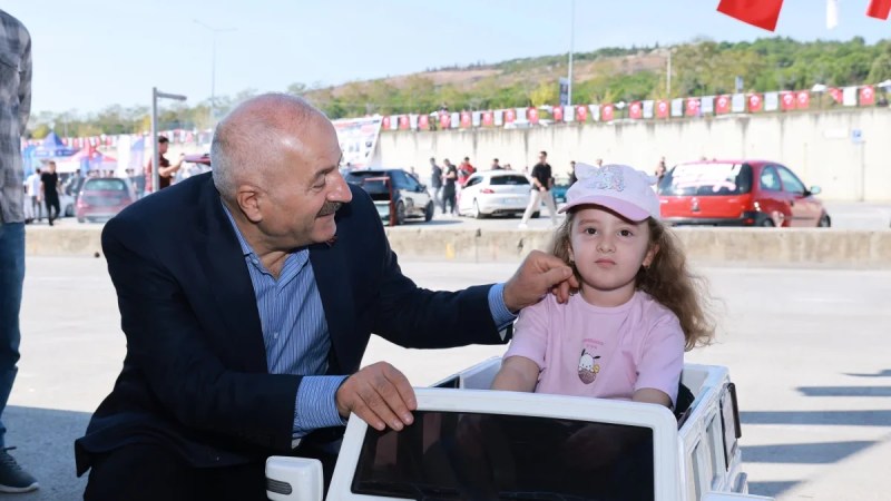 Gebze’de modifiye araç tutkunları buluştu