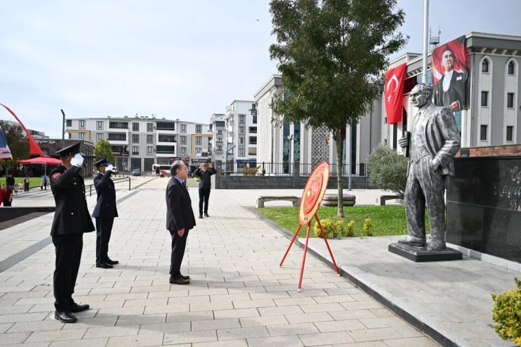 Kartepe'de Cumhuriyet coşkusu meydanda başladı - 2. görsel