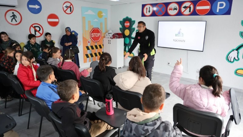 Kartepe'de minikler direksiyon başına geçti! - 2. görsel