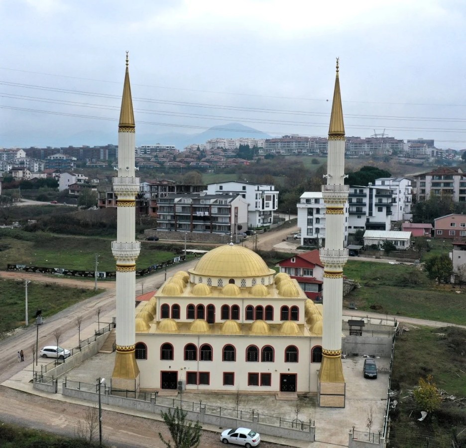 Kocaeli'de riskli minareler çelikle yenileniyor