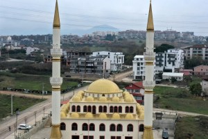 Kocaeli’de riskli minareler çelikle yenileniyor