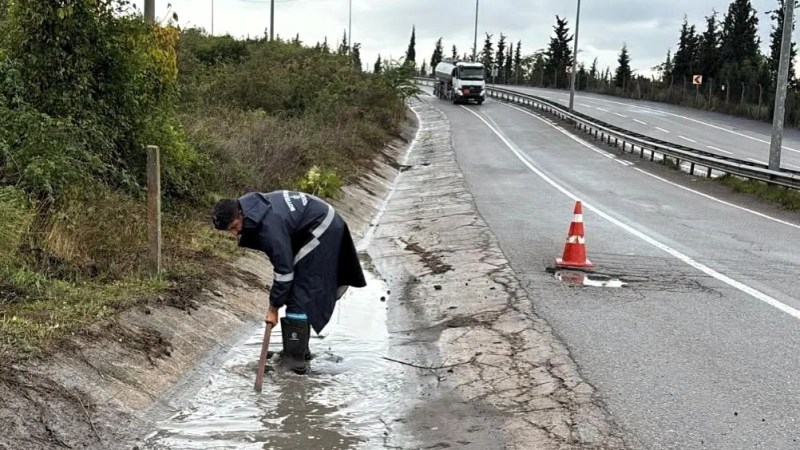 Kocaeli'de sağanak sonrası geniş çaplı temizlik